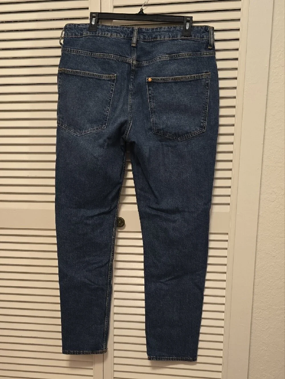H&M Men's Tapered Regular Fit in Dark Blue Wash